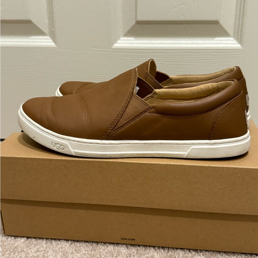 UGG leather loafer sneakers in size 8